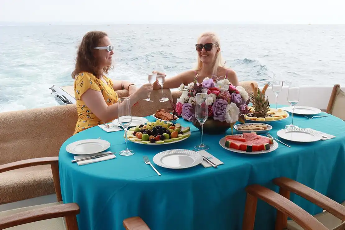 Antalya Yacht Rental 20m Sunseeker 63